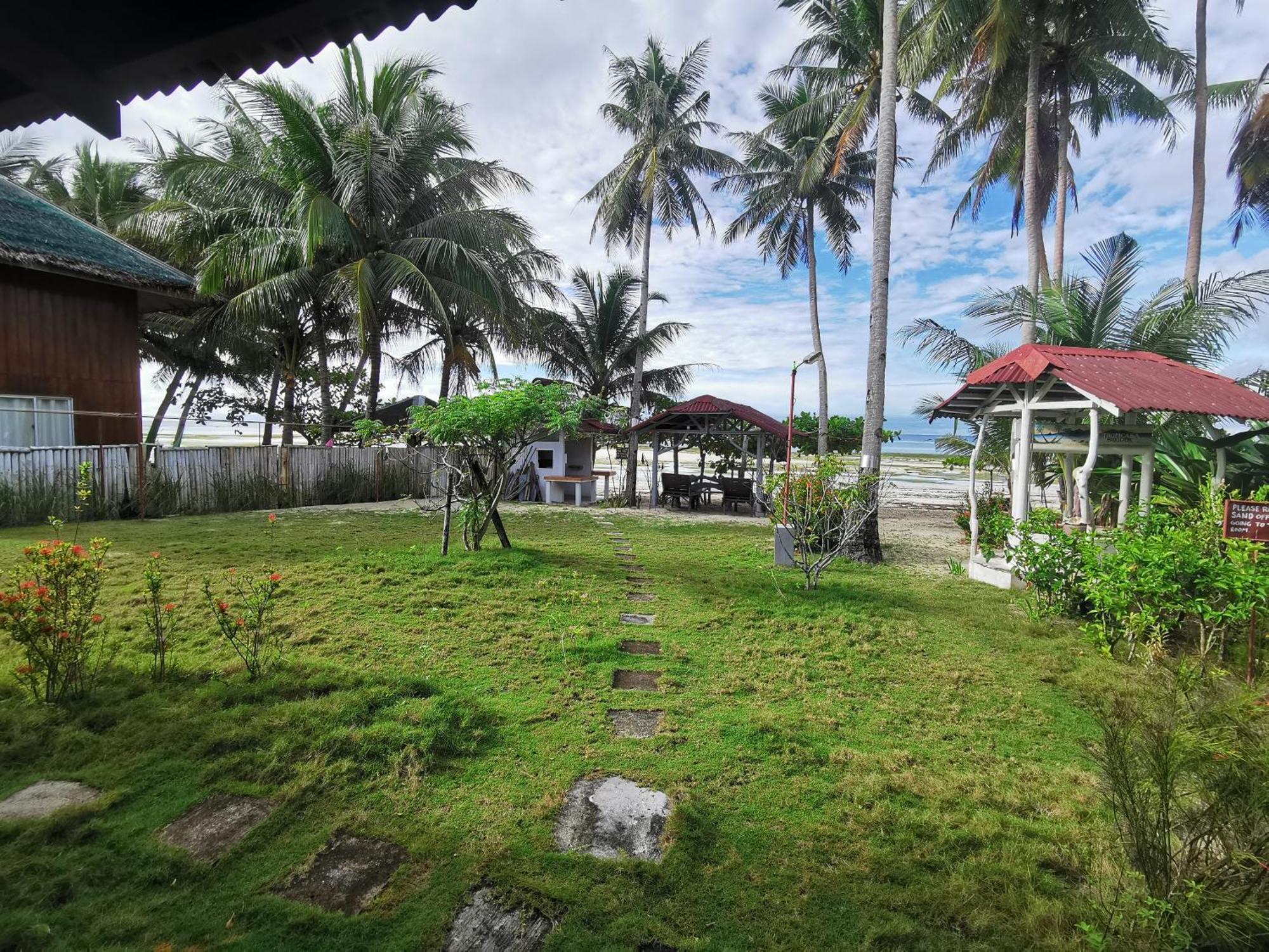 Tropicasa Siquijor Seafront Guest House Solangon Exterior photo